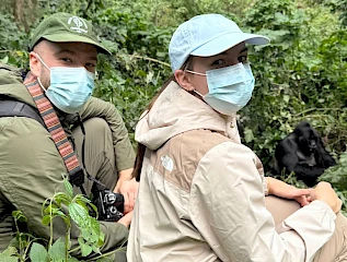 couple on gorilla trekking